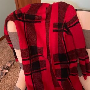 Red Buffalo plaid cardigan 🦬